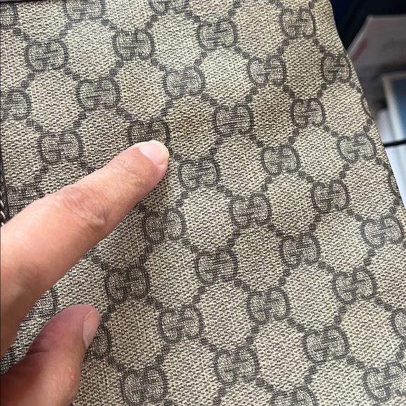 GUCCI GG SUPREME MONOGRAM TOTE - Picture 6 of 16